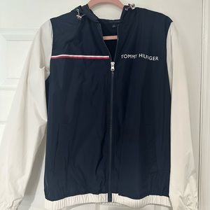 Tommy Hilfiger rain jacket. Size small. Color block.